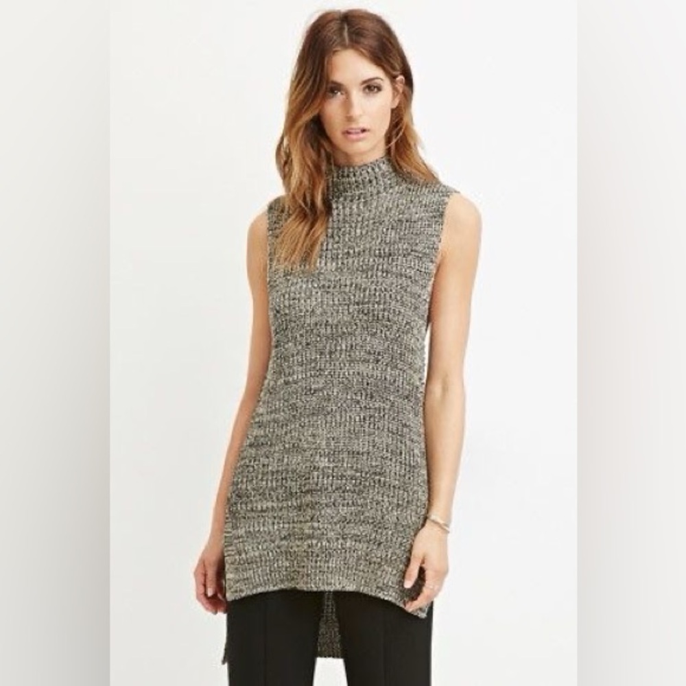 Sleeveless sweater tunic